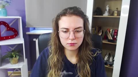 Z O E Y online show from January 31, 9:27 am