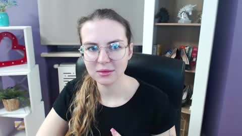 Z O E Y online show from February 26, 5:31 am