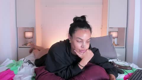 GRACE online show from October 15, 4:29 pm