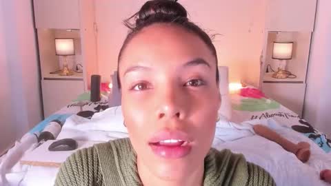 GRACE online show from November 21, 4:05 pm