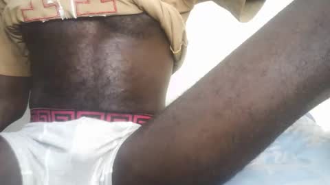 Snapshot of blackzilian_5 chatting on May 8, 10:15 pm blackzilian_5 online show from May 8, 10:15 pm