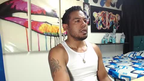 Snapshot of blade_foxx chatting on December 7, 9:17 am Richard online show from December 7, 9:17 am