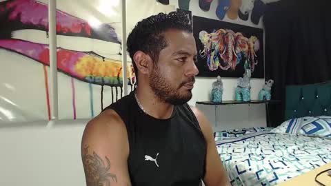 Snapshot of blade_foxx chatting on December 20, 11:26 pm Richard online show from December 20, 11:26 pm