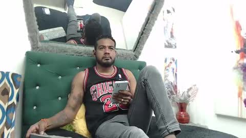 Snapshot of blade_foxx chatting on January 10, 11:00 am Richard online show from January 10, 11:00 am