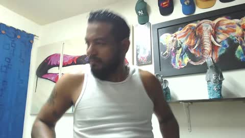 Snapshot of blade_foxx chatting on February 18, 5:20 am Richard online show from February 18, 5:20 am