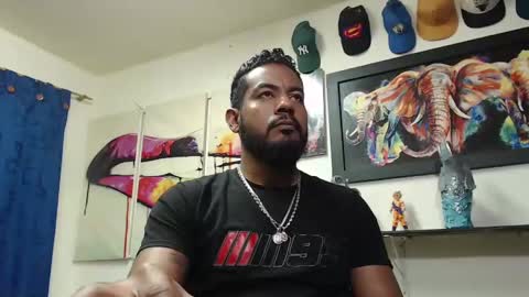 Snapshot of blade_foxx chatting on February 20, 12:36 pm Richard online show from February 20, 12:36 pm