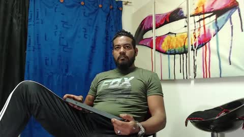 Snapshot of blade_foxx chatting on February 28, 1:37 am Richard online show from February 28, 1:37 am