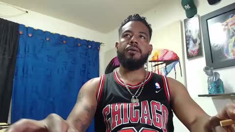 Snapshot of blade_foxx chatting on March 4, 6:15 am Richard online show from March 4, 6:15 am