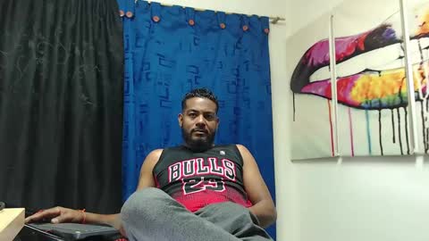 Snapshot of blade_foxx chatting on March 5, 6:54 am Richard online show from March 5, 6:54 am