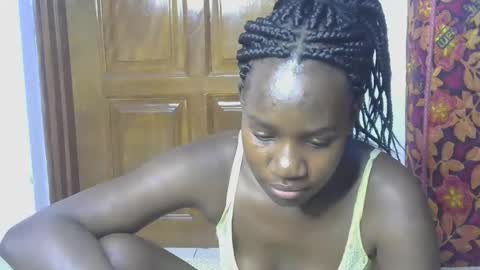 Snapshot of blahkbeauty chatting on October 13, 1:55 pm VIVIAN online show from October 13, 1:55 pm