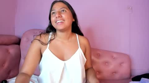 Snapshot of blaiirwall chatting on February 11, 12:54 pm BlairWall online show from February 11, 12:54 pm