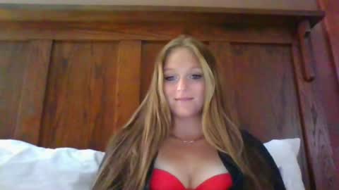 Snapshot of blairmorgan chatting on May 11, 10:40 pm blairmorgan online show from May 11, 10:40 pm