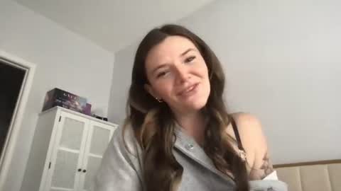 Snapshot of blairrosewood chatting on August 5, 4:43 pm Blaire Rosewood online show from August 5, 4:43 pm