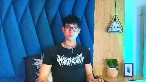 Snapshot of blake___01 chatting on July 5, 8:16 pm blake___01 online show from July 5, 8:16 pm