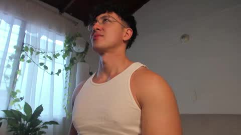 Snapshot of blake_levi chatting on March 8, 3:49 pm Blake Levi Independent Model online show from March 8, 3:49 pm