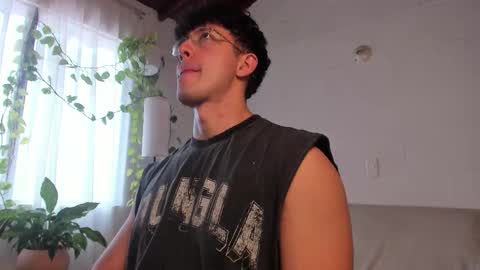 Snapshot of blake_levi chatting on March 23, 4:55 pm Blake Levi Independent Model online show from March 23, 4:55 pm