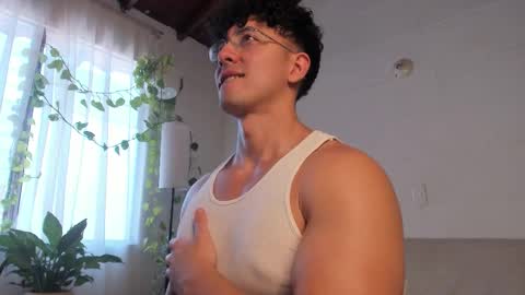 Snapshot of blake_levi chatting on March 31, 5:46 pm Blake Levi Independent Model online show from March 31, 5:46 pm