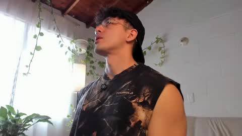 Snapshot of blake_levi chatting on June 8, 3:56 pm Blake Levi Independent Model online show from June 8, 3:56 pm