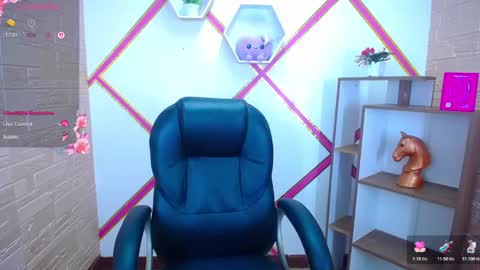 Snapshot of blakelovee chatting on October 31, 7:04 pm blakelovee online show from October 31, 7:04 pm