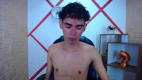 Snapshot of blakelovee chatting on November 24, 6:51 pm blakelovee online show from November 24, 6:51 pm