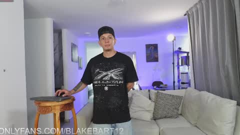 Snapshot of blakemate chatting on April 5, 4:15 pm BLAKE BART Help us reach 100 likes online show from April 5, 4:15 pm
