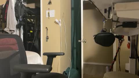 Snapshot of blakjag chatting on October 22, 1:50 am Blackjag00 online show from October 22, 1:50 am