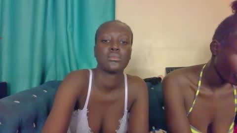 Snapshot of blaq_cherry chatting on December 4, 3:16 am cherry online show from December 4, 3:16 am