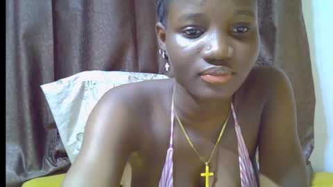 Snapshot of blaq_melanin chatting on November 11, 8:58 am nikky00 online show from November 11, 8:58 am