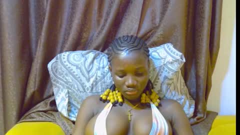 Snapshot of blaq_melanin chatting on November 20, 8:14 am nikky00 online show from November 20, 8:14 am