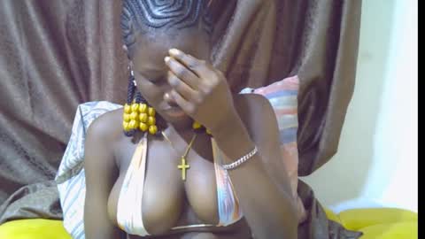 Snapshot of blaq_melanin chatting on November 21, 7:07 am nikky00 online show from November 21, 7:07 am