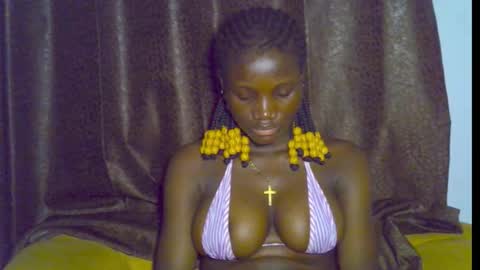 Snapshot of blaq_melanin chatting on November 25, 1:38 am nikky00 online show from November 25, 1:38 am