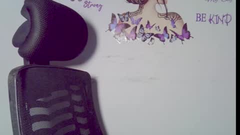 Snapshot of blaq_melanin chatting on December 14, 8:13 pm nikky00 online show from December 14, 8:13 pm