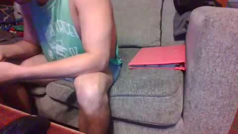 Snapshot of blaw_1321 chatting on October 26, 9:42 pm blaw_1321 online show from October 26, 9:42 pm