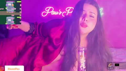 Pau online show from January 17, 2:16 am