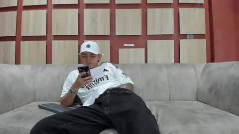 The Best Models online show from February 19, 8:31 pm