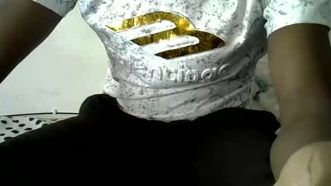 Snapshot of blesse_mixed chatting on October 12, 10:14 am Black brown online show from October 12, 10:14 am