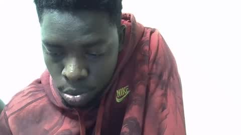 Snapshot of blesse_mixed chatting on November 11, 6:52 pm Black brown online show from November 11, 6:52 pm