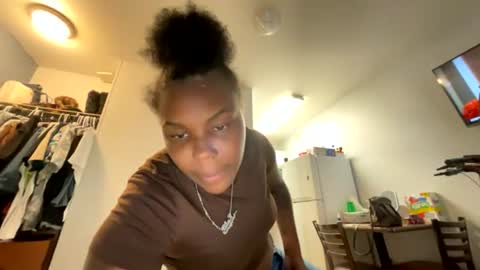 Bleuk online show from July 15, 6:24 pm