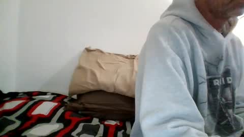 Snapshot of bliinkky3675 chatting on February 23, 2:04 pm Banana boy blinky online show from February 23, 2:04 pm