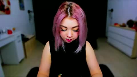 Snapshot of blinkofeyess chatting on January 20, 6:31 am Nicole online show from January 20, 6:31 am