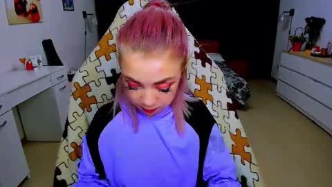 Snapshot of blinkofeyess chatting on January 28, 2:31 pm Nicole online show from January 28, 2:31 pm