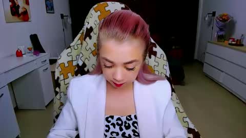 Snapshot of blinkofeyess chatting on February 7, 6:35 am Nicole online show from February 7, 6:35 am