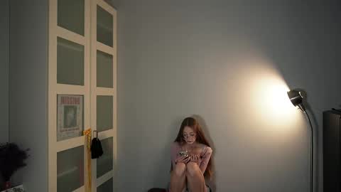 Snapshot of blissence chatting on September 17, 3:46 pm LiLy online show from September 17, 3:46 pm