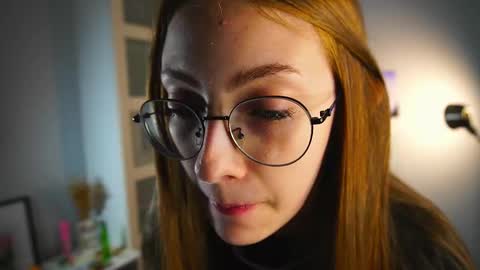  LiLy online show from October 17, 3:03 pm