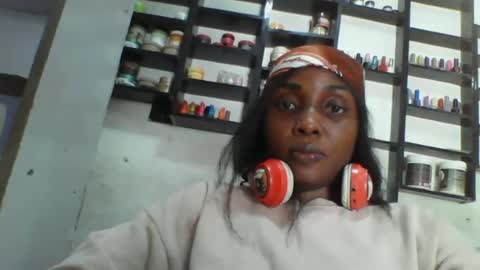 Lola online show from June 19, 11:36 am