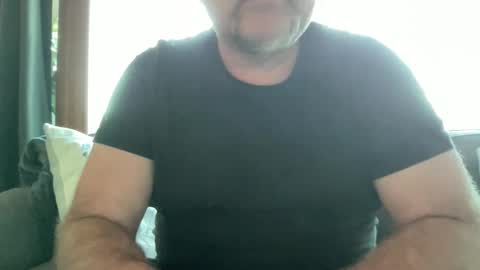 Snapshot of bllyidol chatting on April 7, 6:03 am BlIdoL online show from April 7, 6:03 am