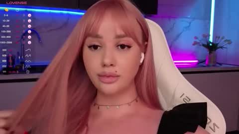 Snapshot of blond_diamond chatting on September 20, 8:43 pm Lana online show from September 20, 8:43 pm