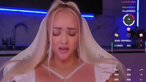 Lana online show from June 20, 8:00 pm