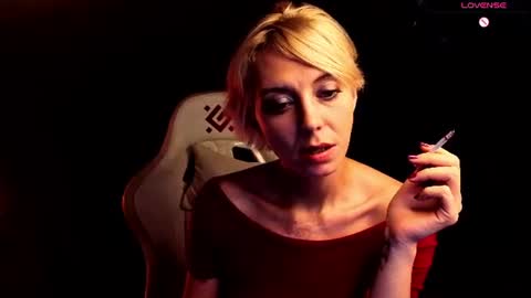 blond_ice_ann online show from July 28, 9:36 pm