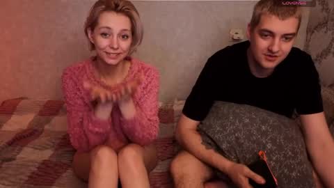 Snapshot of blond_icee chatting on March 31, 7:03 pm Ann and Lion online show from March 31, 7:03 pm